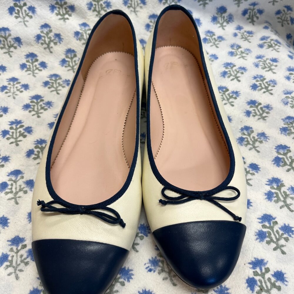 New J.Crew Kiki Ballet Flats Ivory & Navy Leather - Picture 3 of 14